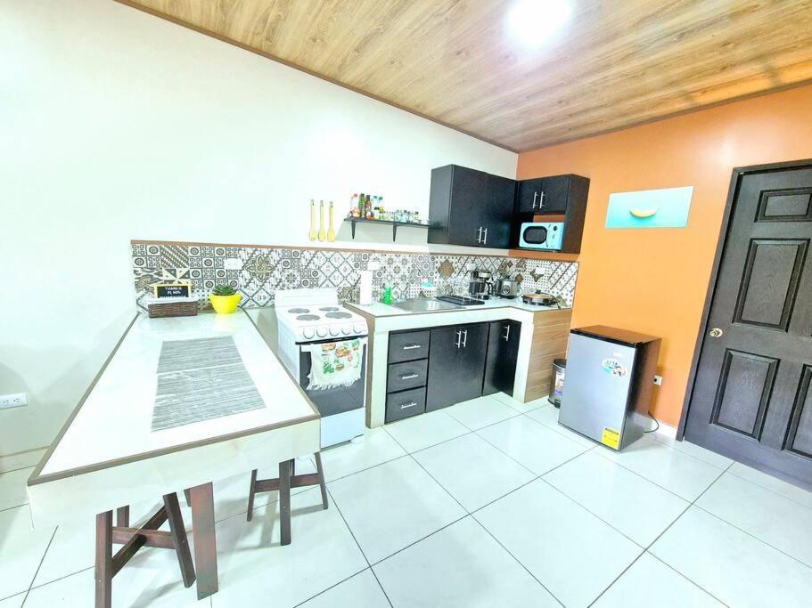 Apartamentos H Gonzalez #7 U #8 阿拉胡埃拉 外观 照片