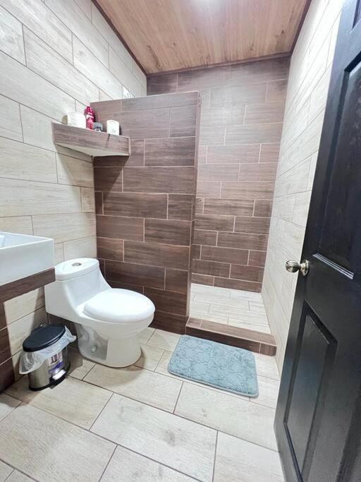 Apartamentos H Gonzalez #7 U #8 阿拉胡埃拉 外观 照片